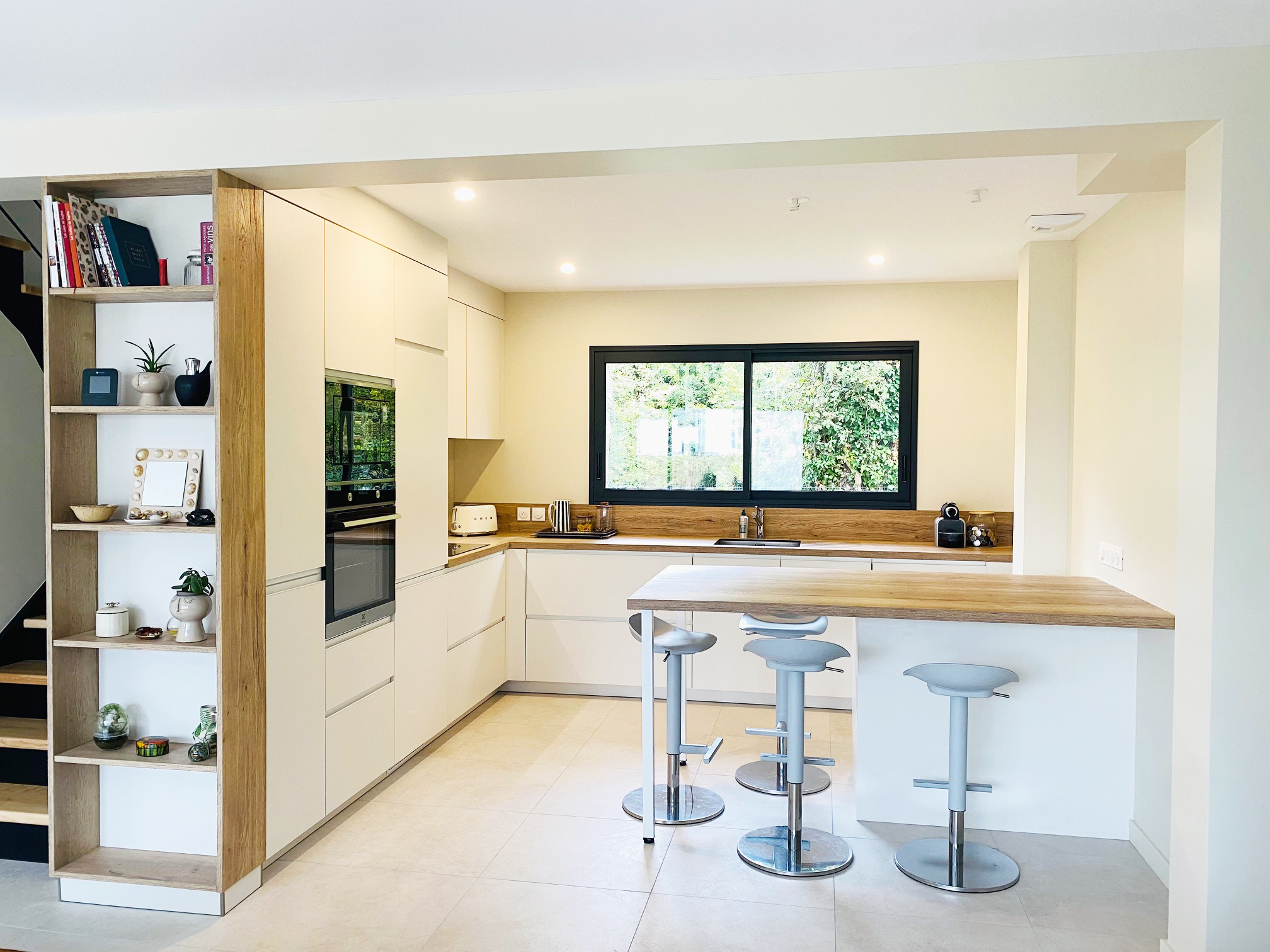 cuisine-sur-mesure-blanc-bois-region-lorient-louarn-interieurs