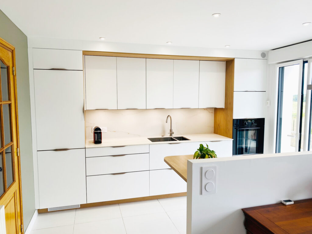 cuisine-sur-mesure-blanc-bois-region-lorient-louarn-interieurs